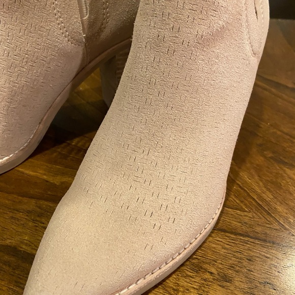 Dolce Vita Booties - Picture 2 of 4